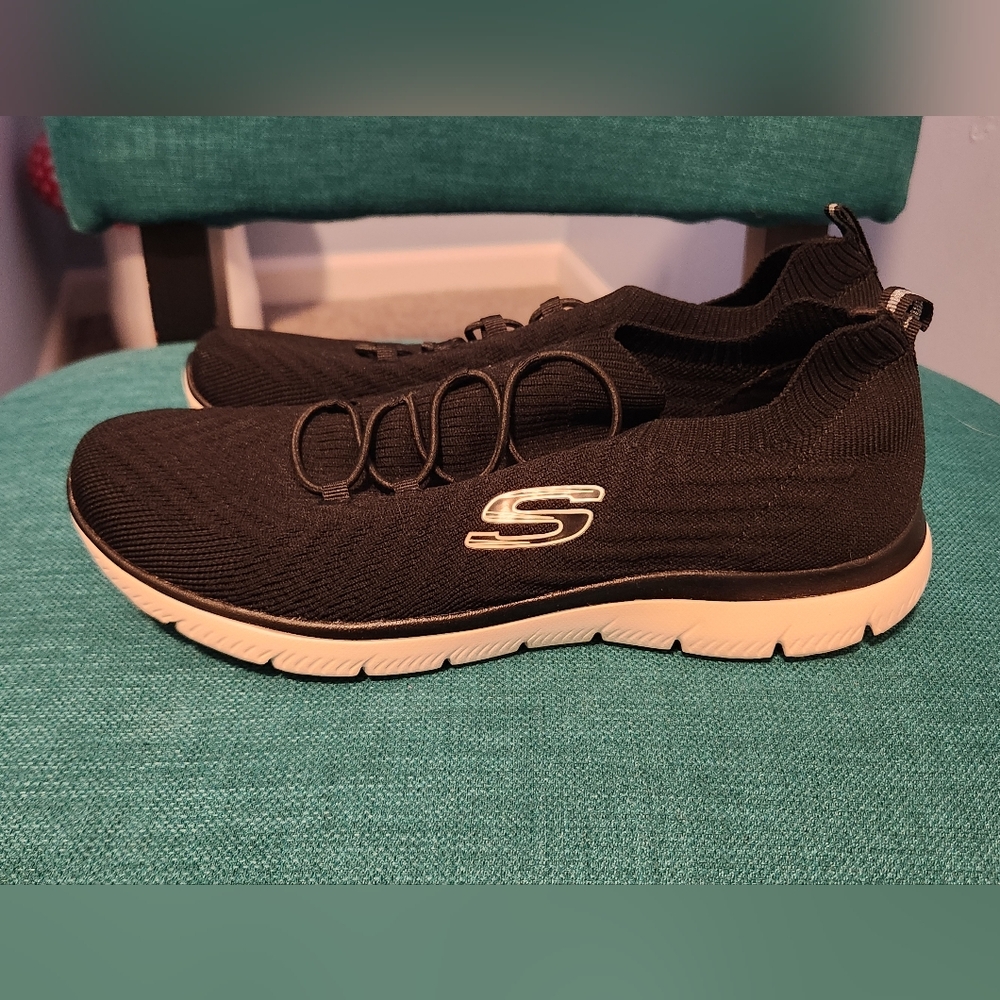 Sketchers Slip-On Sneakers